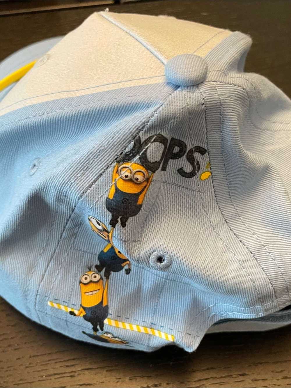 Minions Light Blue Kids Cap with Yellow Sunglasses- New without tag - Picture 3 of 6